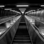 Heavy-duty escalator