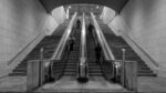 Heavy-duty escalator