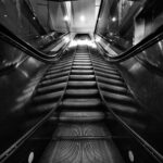 Heavy-duty escalator