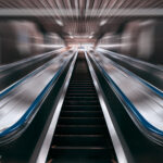 Heavy-duty escalator